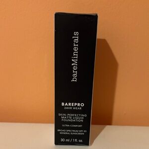 bareMinerals BAREPRO 24HR Wear Foundation